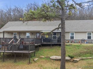 18290 N Lombard Ln, Skiatook, OK 74070