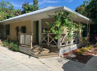 1437 Sandpiper St, Naples, FL 34112