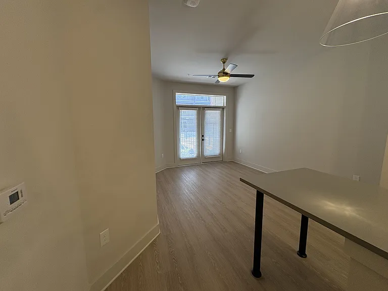 District on the Etowah Apartments — Photo 460