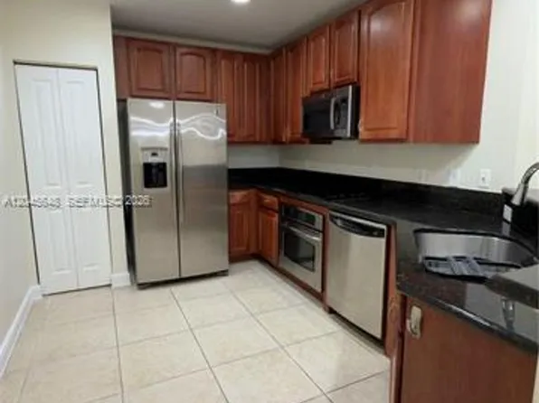 16100 Emerald Estates Dr #Cu-281, Fort Lauderdale, FL 33331