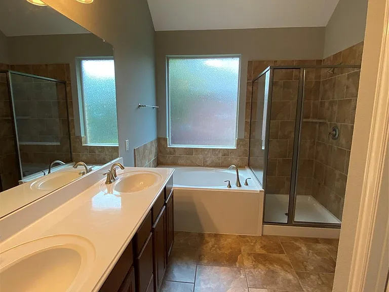 42 Black Swan Ct — Photo 31
