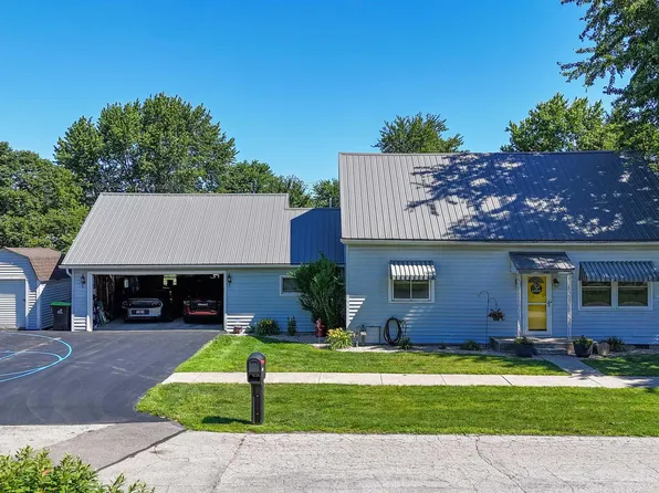 230 W Allen St, Markle, IN 46770