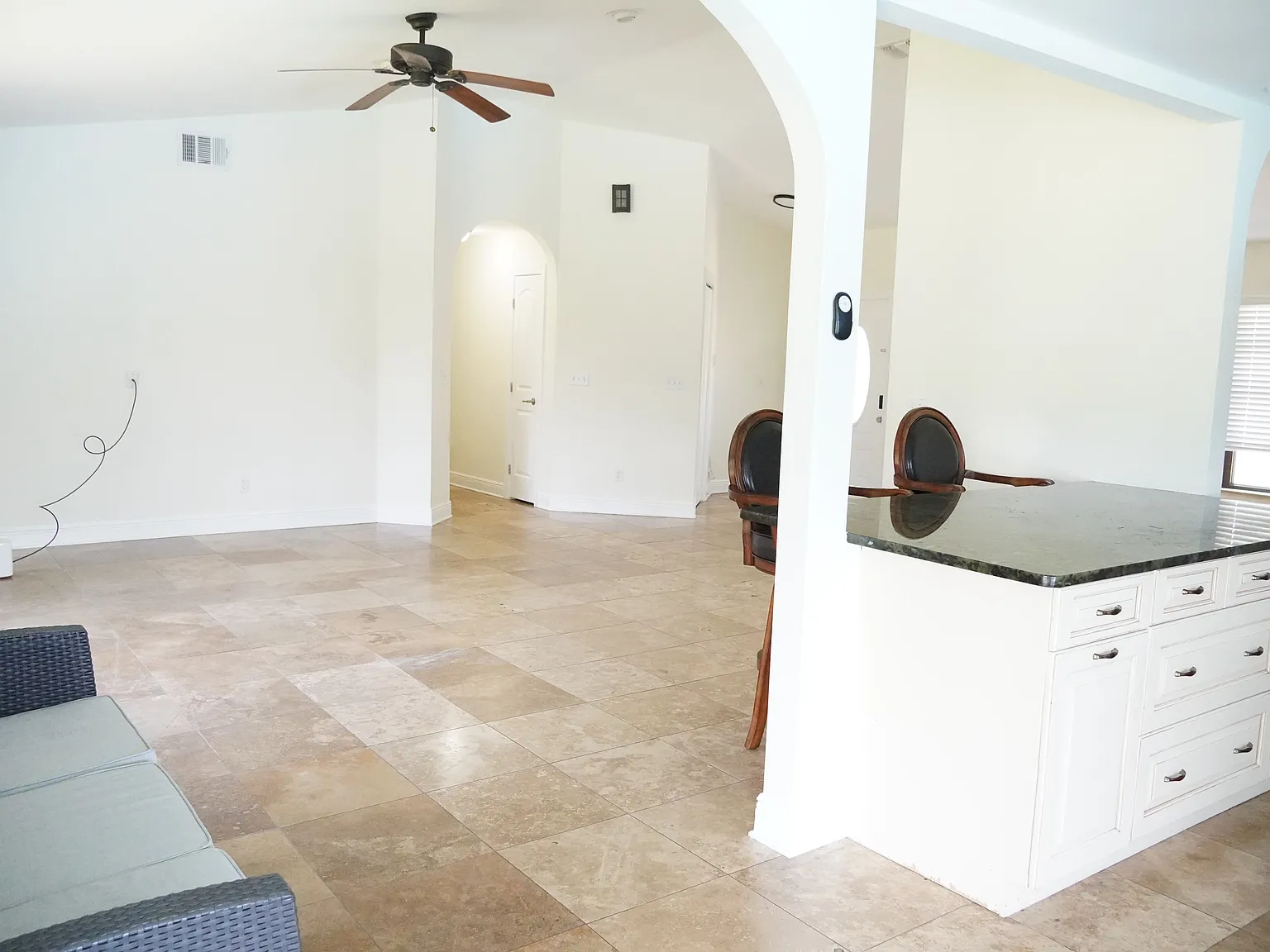 3 bed, 1836 sqft, $3,600 — Photo 3