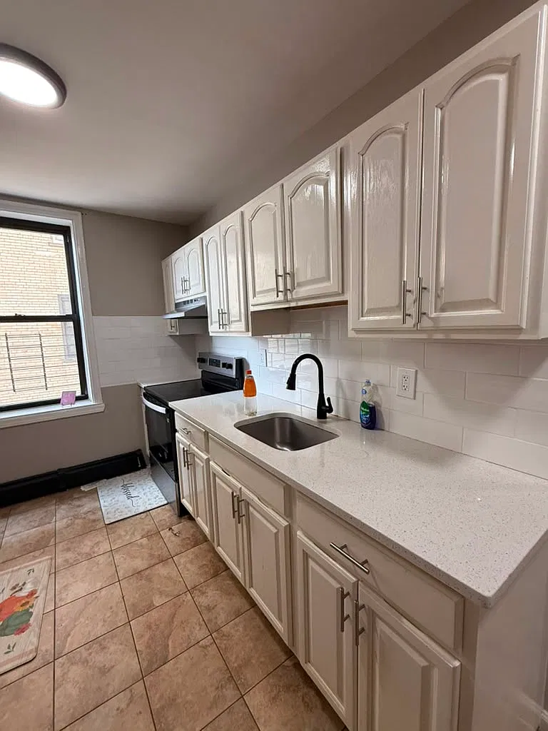 2 bed, $2,100 — Photo 3