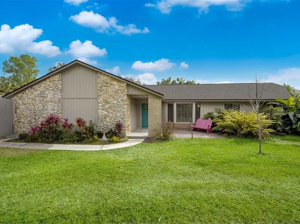 28424 Tammi Dr, Tavares, FL 32778