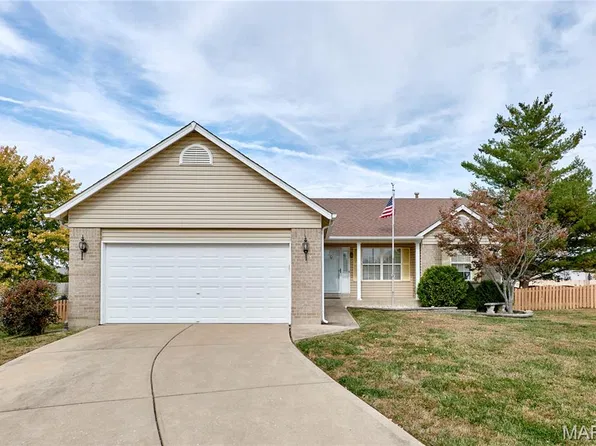 25 Tinsmith Ct, O'Fallon, MO 63366