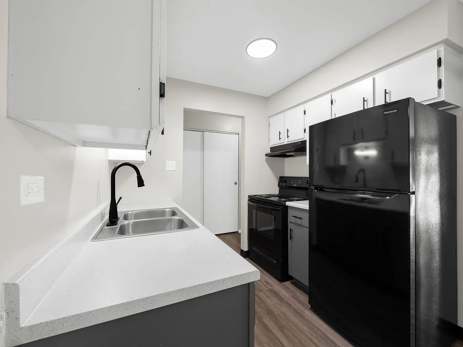 Orchard Estates Apartments — Photo 2