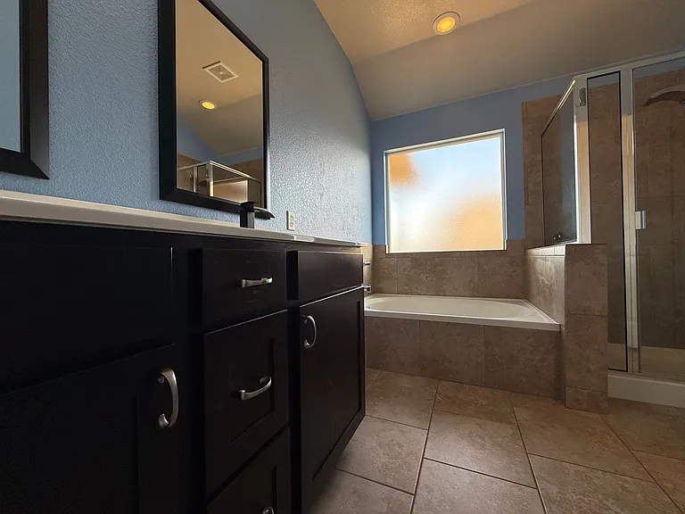 405 W Vega Ln — Photo 10