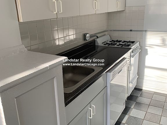 5th image of 1333 W Birchwood Ave #209