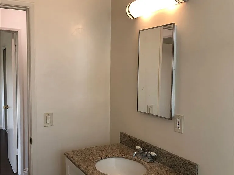 2302 Larch St #6 — Photo 12