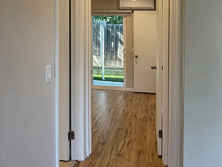 4430 Laurel St #2 — Photo 11