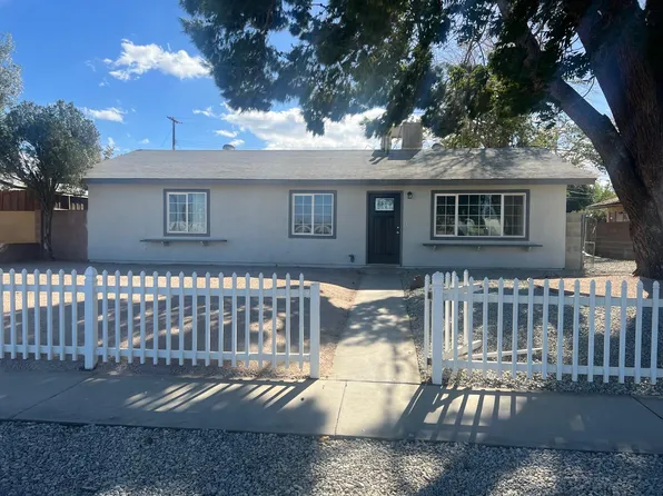 2156 E Avenue Q, Palmdale, CA 93550