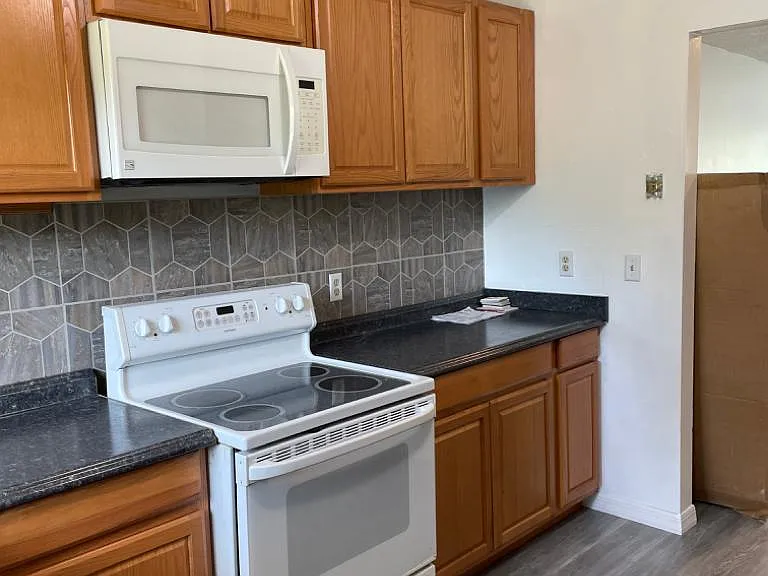 1522 Penny Ave — Photo 6