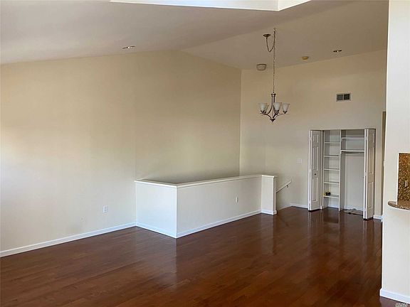 3rd image of 240-17 Oak Park Dr #B
