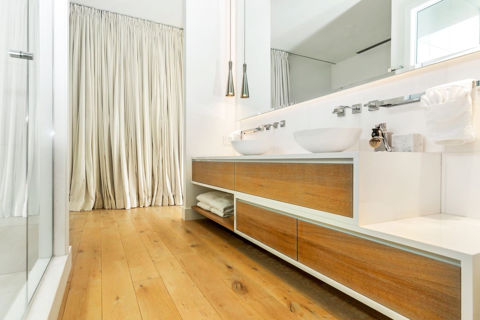  Owners Spacious Resort Style Bath