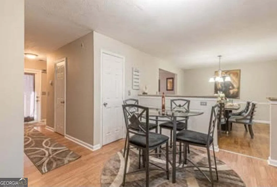 4 bed, 2.5 bath, 2200 sqft, $2,595 — Photo 3
