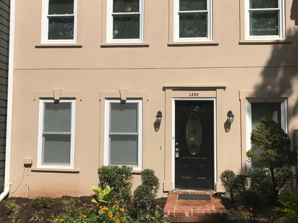 1359 Old Virginia Ct SE, Marietta, GA 30067