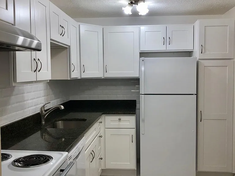 9 Elm St #3 — Photo 4