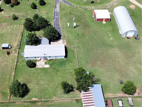 8850 E Tower Rd, Ponca City, OK 74604