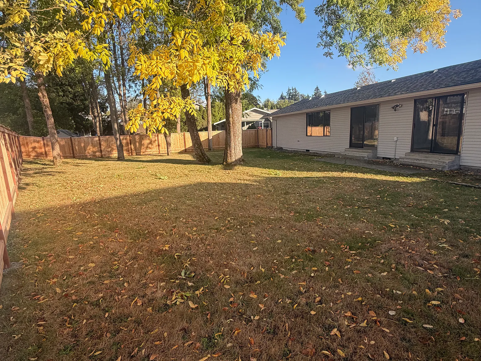 3 bed, 1632 sqft, $2,995 — Photo 2