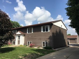 544 E 12th St APT 1, Grand Island, NE 68801
