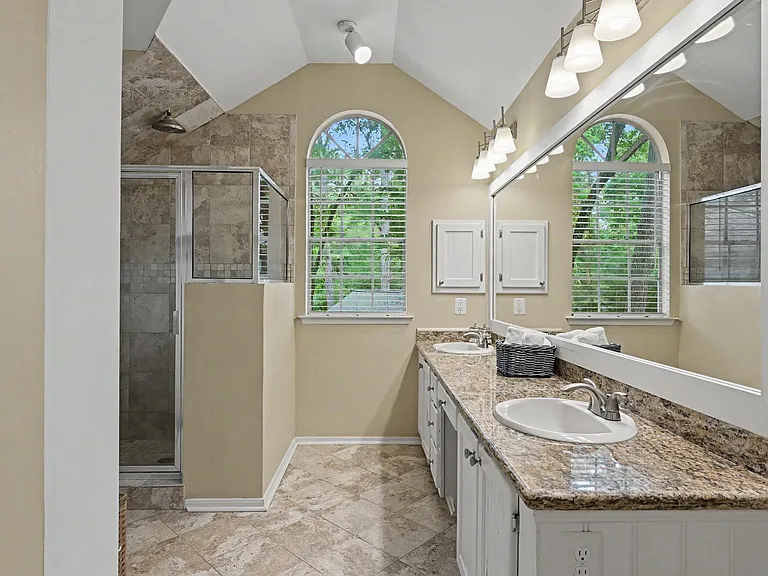 39 W Trace Creek Dr — Photo 24