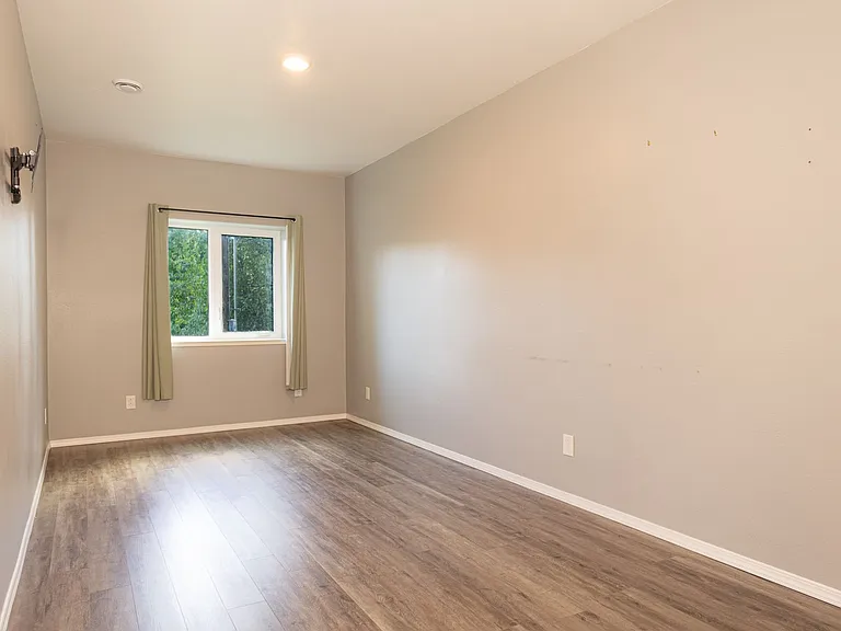 1068 N Old Steese Hwy — Photo 19