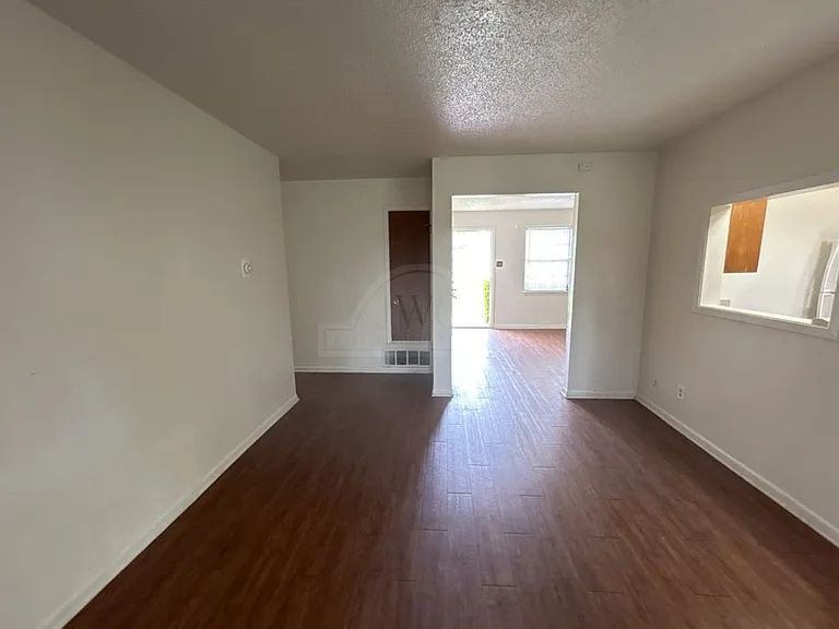 1205 Kathey Dr — Photo 5