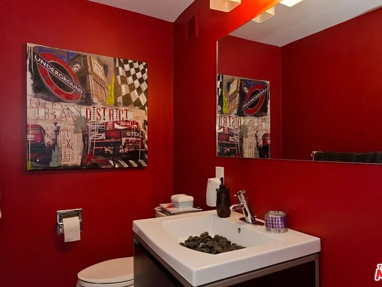 7250 Franklin Ave #901 — Photo 3