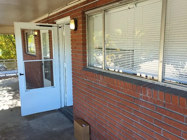 Holston Apartments — Photo 58