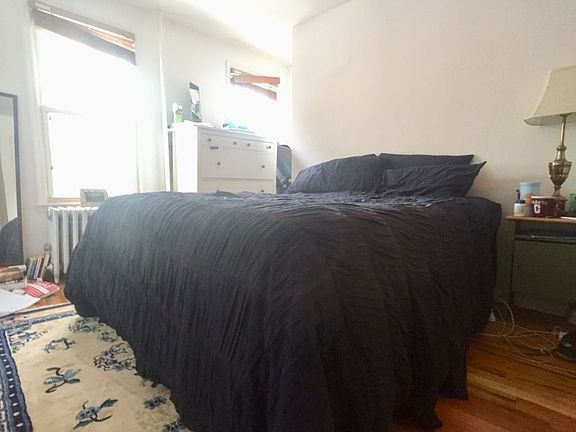 4th image of 25 Conselyea St #3L