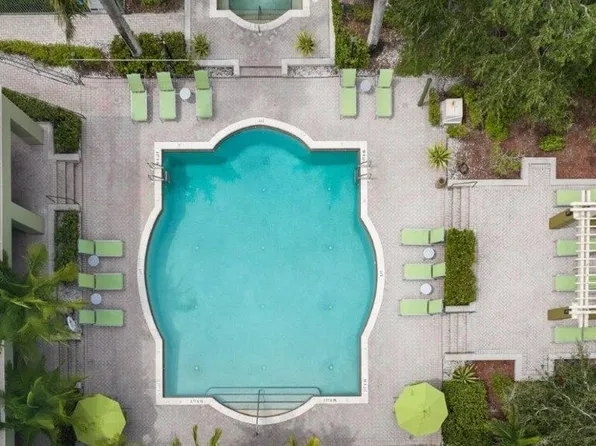 Club Mira Lago Apartments
