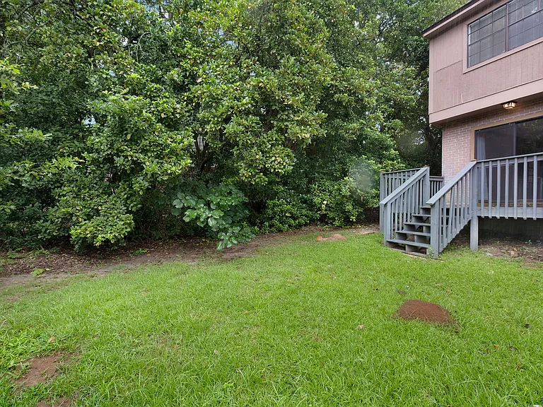 2340 Claremont Ln #B — Photo 16