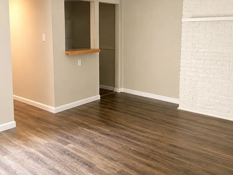 193 Meridan St — Photo 13