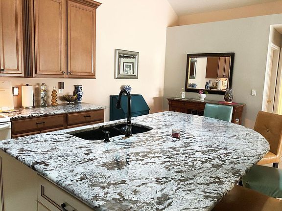 3rd image of 1144 Golfview Woods Dr