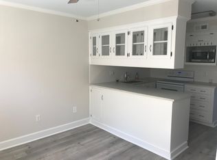 128 1/2 Queen St, Charleston, SC 29401
