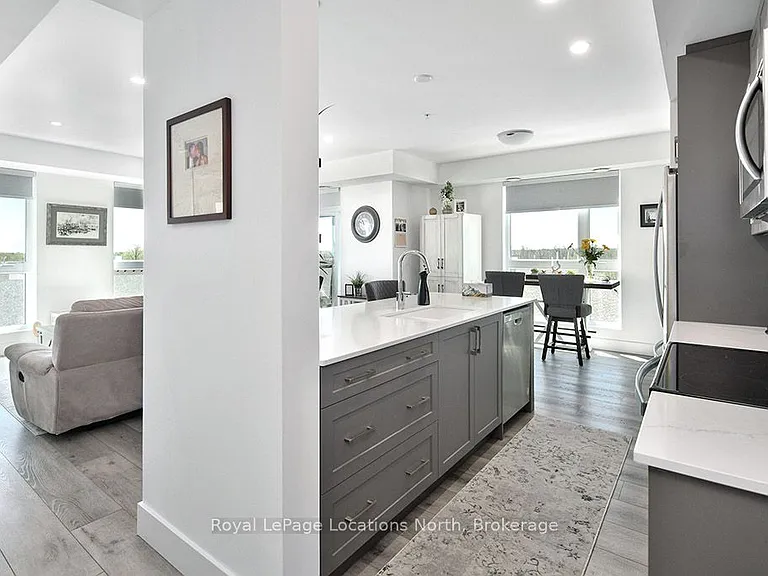 4 Kimberly Ln #408 — Photo 4