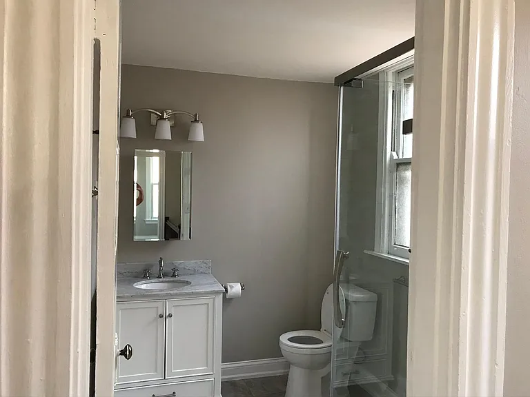 2221 Oakland Ave #2 — Photo 13