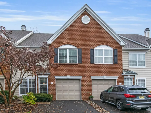 22 Tarpon Dr, Wall Township, NJ 08750