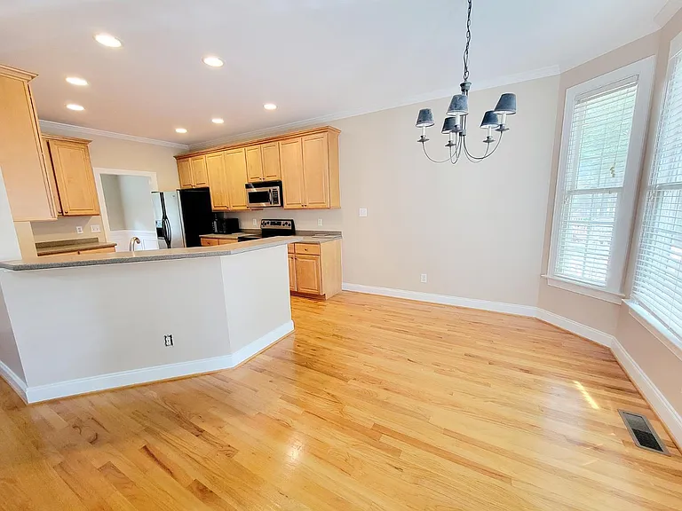 1217 Crozier Ct — Photo 19