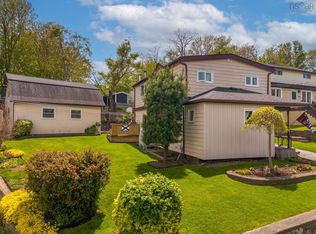 88 Armada Dr, Halifax, NS B3M 1S1