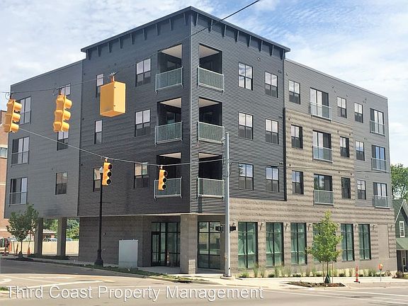 4th image of 601 Michigan St NE APT 201