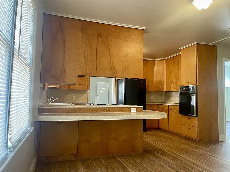 720 S Hickory St — Photo 24
