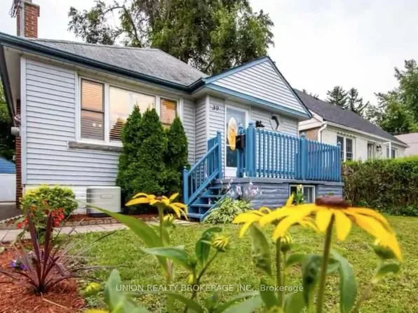 39 Gower St #Basement, Toronto, ON M4B 1E5
