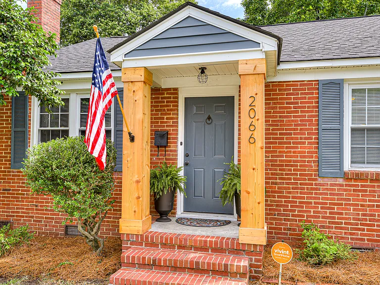 2066 Greene St — Photo 25