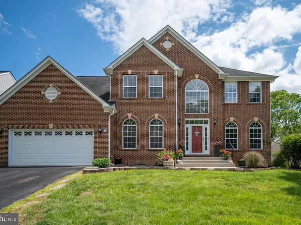 8 Saint Richards Ct, Stafford, VA 22556