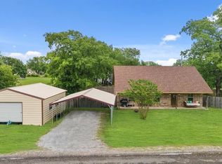 307 W 4th St, Dodd City, TX 75438