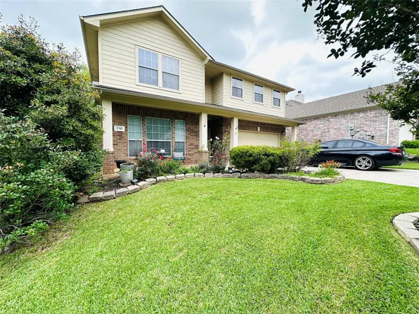 2316 Highland Crossing Dr, Conroe, TX 77304
