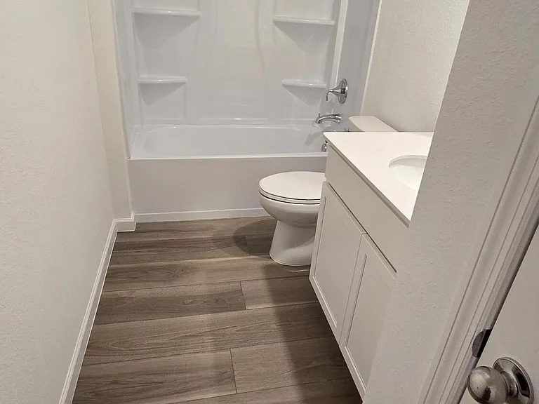 653 Holly Lakes Dr — Photo 13