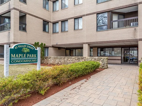 59 Valley St #2J, Medford, MA 02155